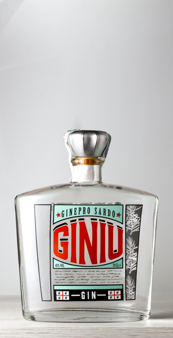 00546 giniu gin distillato ginepro